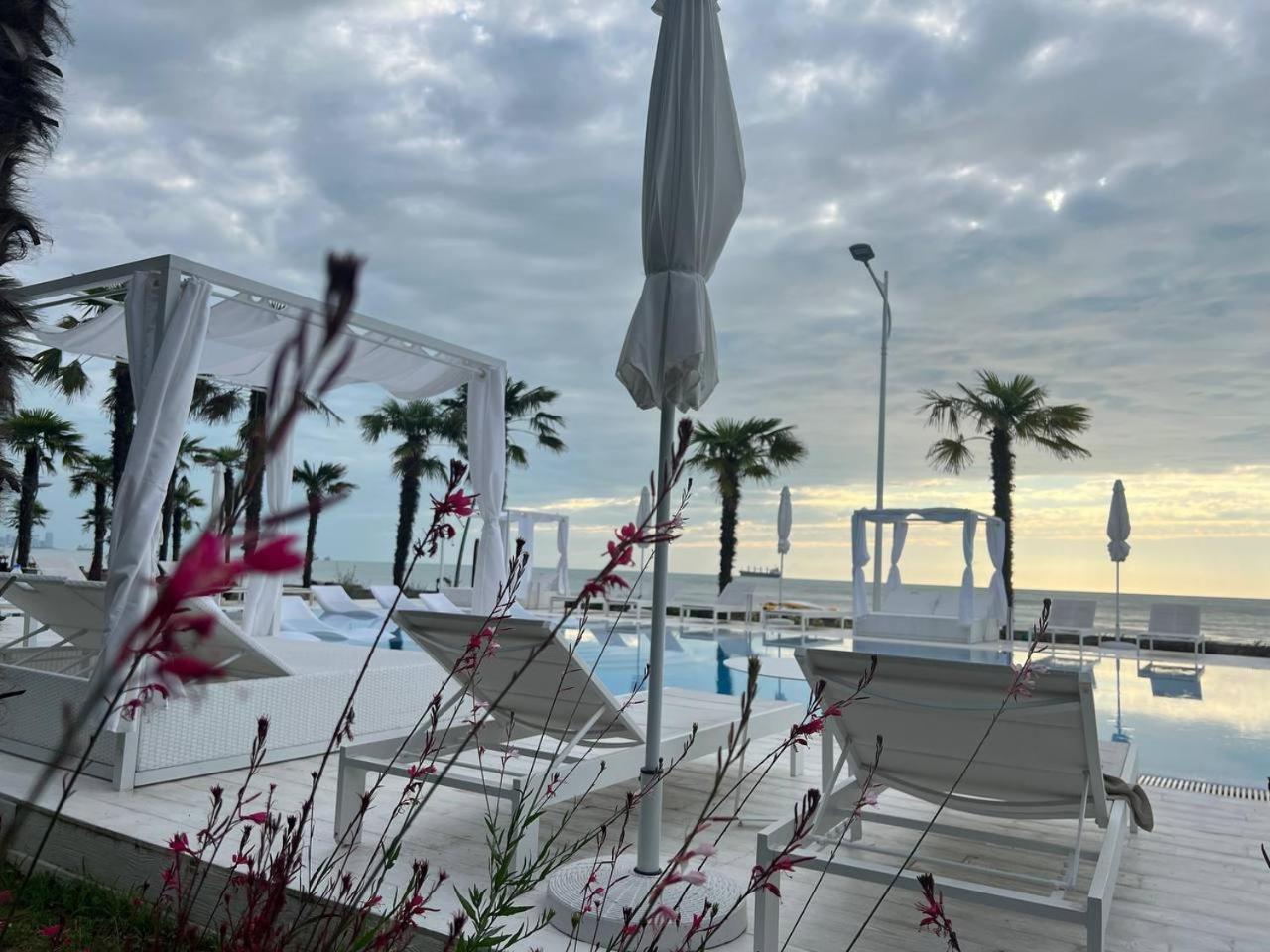 Luxury Oasis Apartment ชากวี ภายนอก รูปภาพ