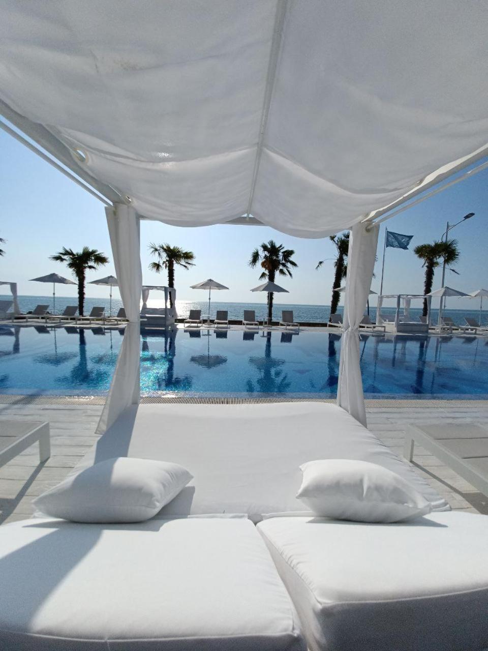 Luxury Oasis Apartment ชากวี ภายนอก รูปภาพ